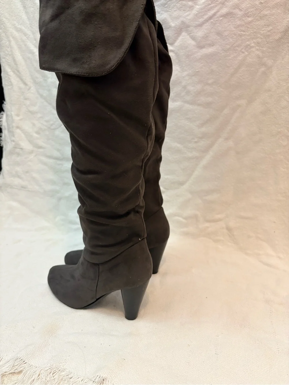 Women’s Over-the-Knee Fold-Top Heeled Boots - Black